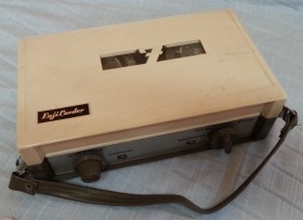 Grabadora. Marca Euji Corder. Precioso objeto vintage.