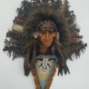 Máscara. Artesanal. Indio con plumas. Pequeño tamaño.