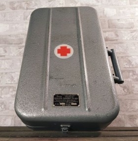 Kit de respiración. Inhalador de oxígeno de emergencia portátil. Año 1961