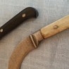 Cuchillo curvo en miniatura. Pareja .Origen India. Años 50.