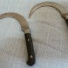 Cuchillo curvo. Pareja. Origen India. Años 50.