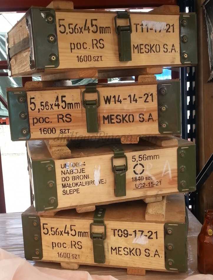 Cajas de madera. Militares de munición. Fuertes y pesadas. 4 unidades.