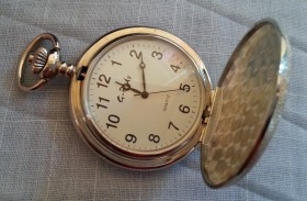 Reloj de bolsillo. Marca G. Bady. Réplica de los antiguos relojes.