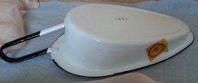 Bacinilla hospitalaria con tapa. Años 60. Cuña