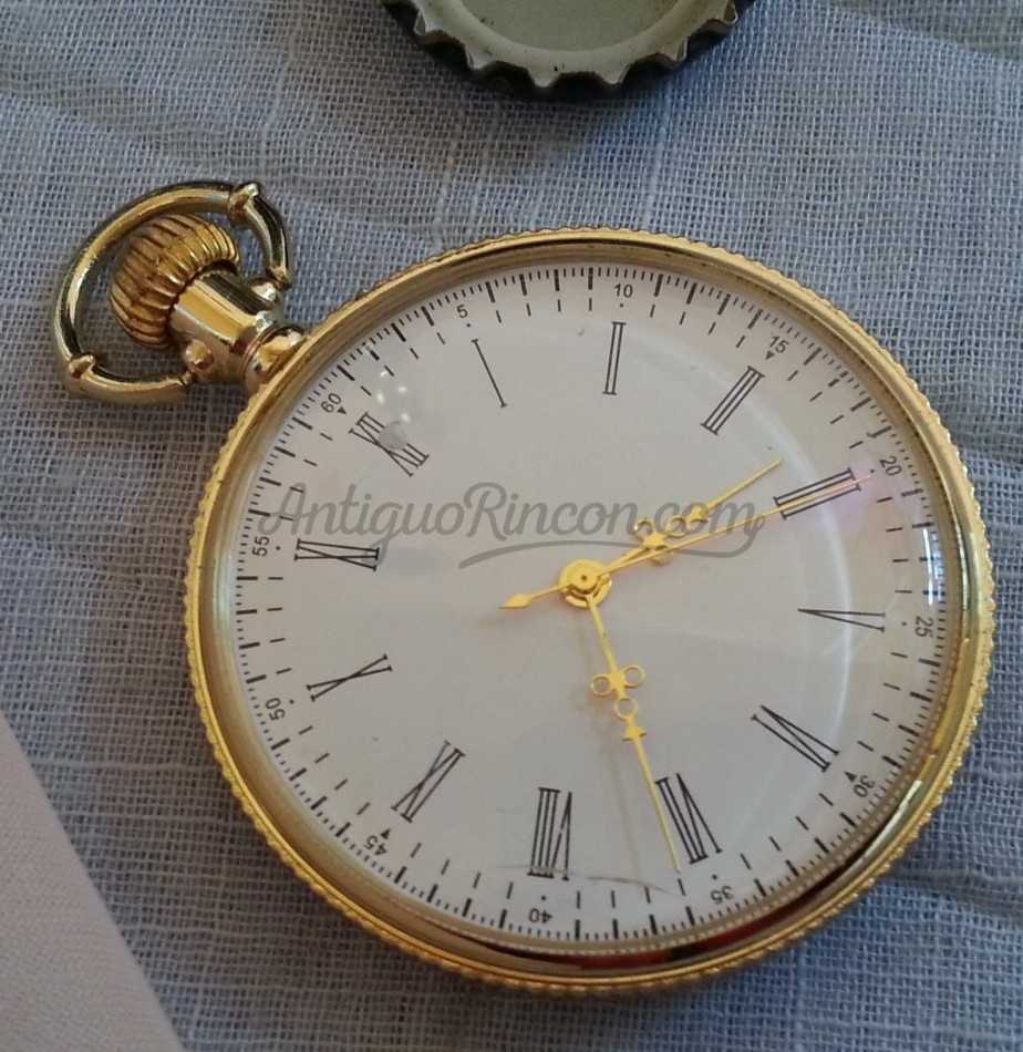 Reloj de bolsillo. Réplica de los antiguos relojes.