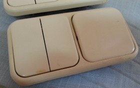 Interruptores vintage. Años 90. Dos unidades.