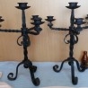 Candelabros en hierro. Pareja. Estilo rústico medieval.