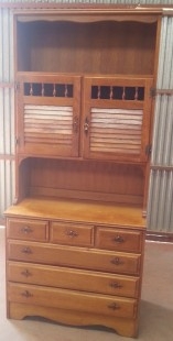 Alacena. Mueble de bodega. Años 70. Buen estado general.
