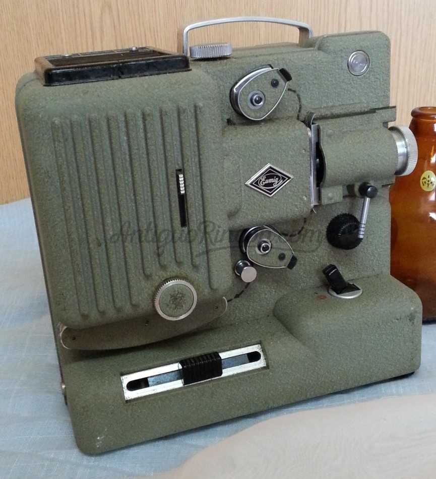Proyector vintage. Marca EUMIG. Proyector vintage. Marca EUMIG.