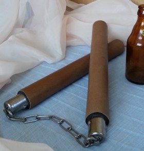 Nunchakus de decoración.