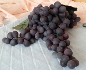 Racimo de Uvas moradas. Imitación. 2 Unidades.