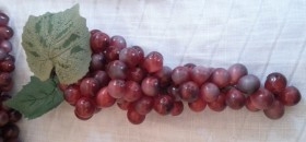 Racimo de Uvas de Burdeos. Imitación Alimentación. 2 Unidades.