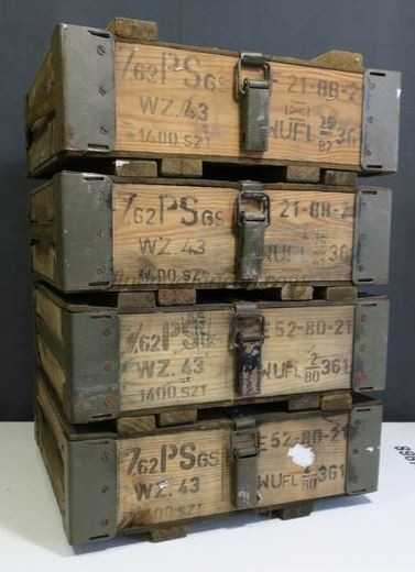 Cajas de madera. 4 unidades. Militares de munición. Fuertes y pesadas. Cajas de madera. 4 unidades. Militares de munición. Fuertes y pesadas.