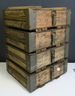 Cajas de madera. 4 unidades. Militares de munición. Fuertes y pesadas.