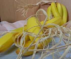 Banana. Guirnalda de Bananas. Imitación alimentos. 15 Unidades