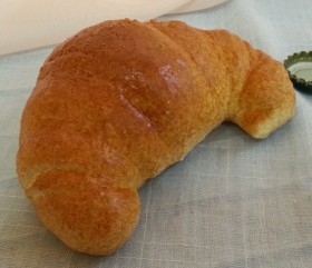 Croissants abierto. Imitación alimentos.