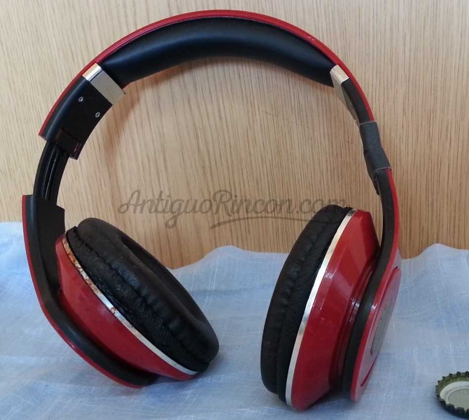 Auriculares. Estilo Vintage.