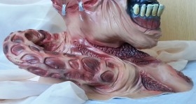 Máscara. Latex terrorífico. Réplica. Resident Evil Némesis. Impresionante realismo.