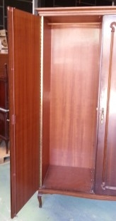 Armario. Mueble de dormitorio.