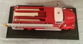 Camión de Bomberos. Modelo escala 1:57.
