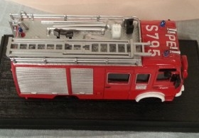 Camión de Bomberos. Modelo escala 1:50.