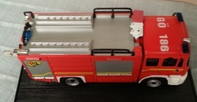 Camión de Bomberos. Modelo escala 1:64.