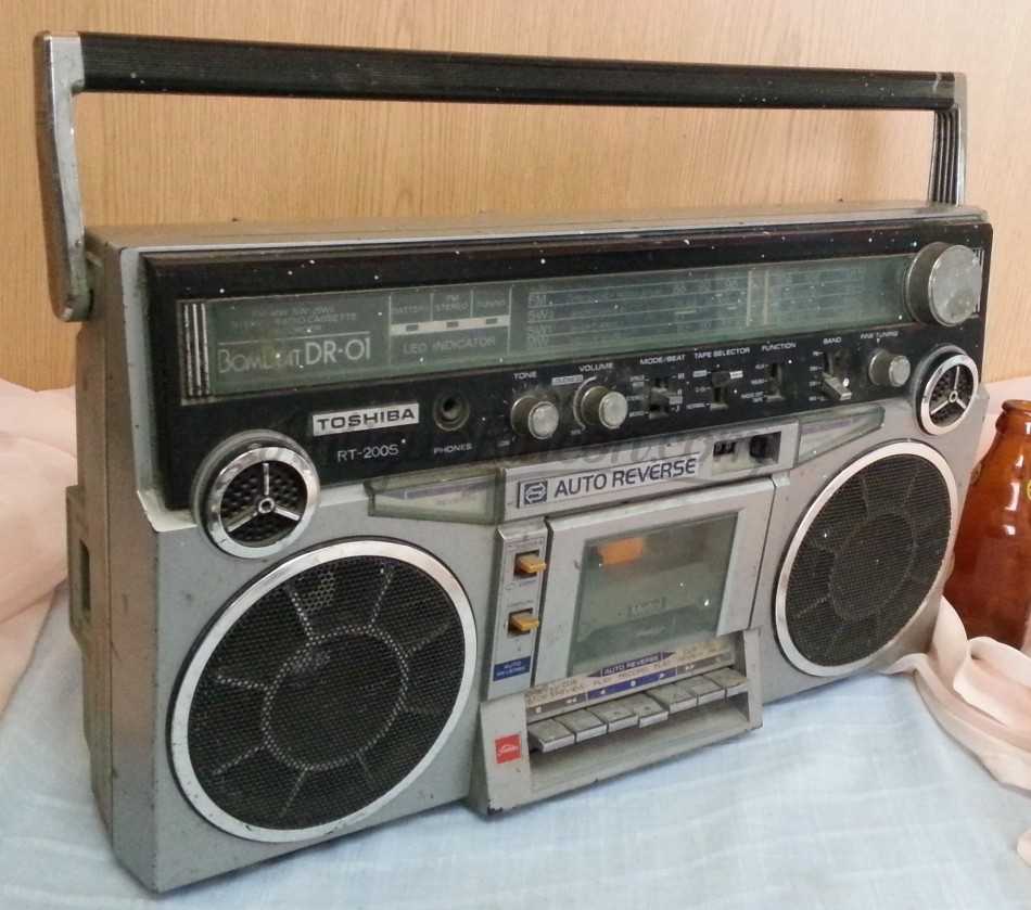 Radio-cassette. Vintage. Marca Toshiba.