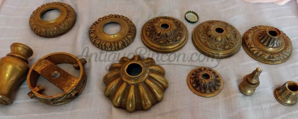 Piezas en bronce para reutilizar. Piezas en bronce para reutilizar.