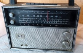 Radio. Años 70. Marca Silvania.