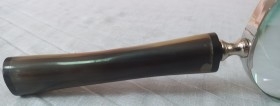 Lupa. Escritorio. Lupa estilo vintage. Perfecto estado general.