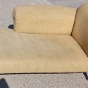 Sofá. Estilo vintage. Fuerte. Buena conservación. Dos plazas.