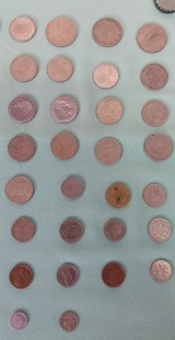 Monedas. Conjunto de viejas monedas de diferentes países. 78 piezas.