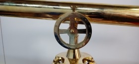 telescopio naval. Vintage. Años 90. Sobre trípode. Precioso instrumento marítimo.