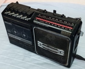 Radio-cassette. Marca MX ONDA. Para piezas o decoración.