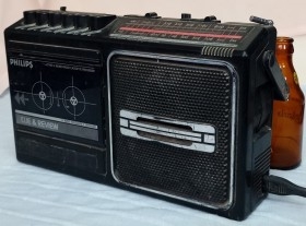 Radio-cassette. Marca MX ONDA. Para piezas o decoración.