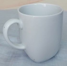 Taza de la Guardia Civil con bolígrafos también serigrafiados.