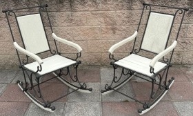 Mecedoras. Forja y madera. Pareja. Buen estado general.