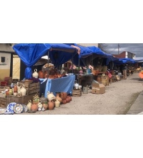 Puestos. Mercados. Paradas de mercadillo ambulante. Alquiler para productoras. Alquiler de atrezzo.