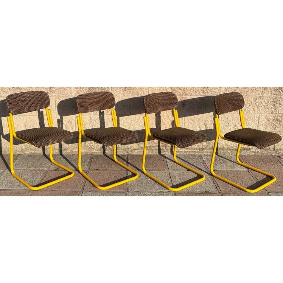 sillas-amarillas