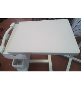 Mesa clínica y hospitalaria. Actual. Camarera. Alquiler de atrezzo para la industria audiovisual.