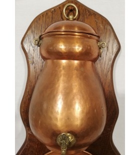 Benditera. Cobre. Años 70. Aguamanil.