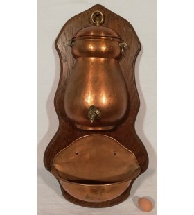 Benditera. Cobre. Años 70. Aguamanil.