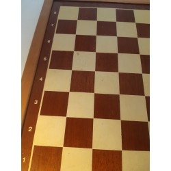 Ajedrez. Juego de ajedrez Staunton vintage, tablero de ajedrez - Reloj de ajedrez.