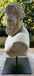 Busto. Hércules Farnesio. 34 cm altura. Escultura en polvo de mármol.