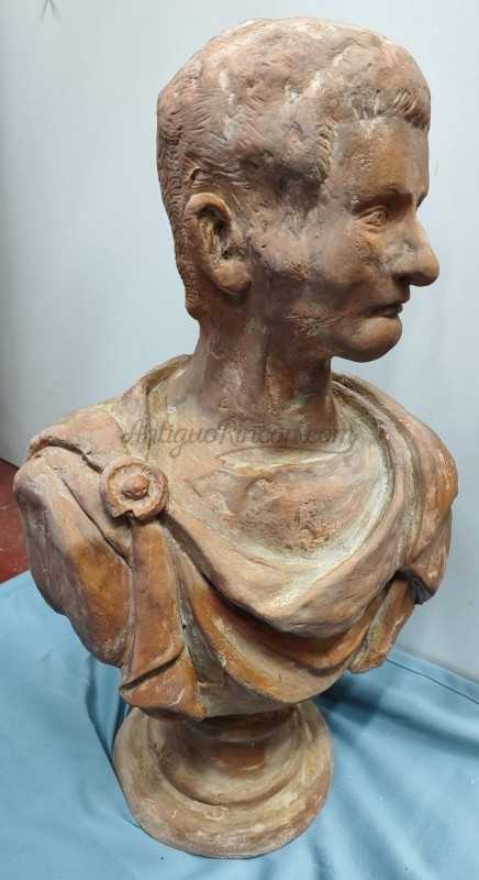 caligula-escultura caligula-escultura