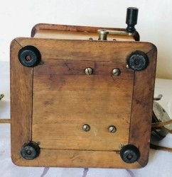 Teléfonos - Telégrafos - Timbres