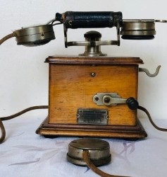 Teléfonos - Telégrafos - Timbres