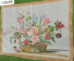 Tapiz. Floral. Textil para atrezzo. Atrezzo de cine.