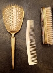 Set de tocador. Conjunto Art Noveau. Atrezzo y decoración de cine.