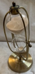 Reloj de arena en vidrio y metal. Perfecto estado.